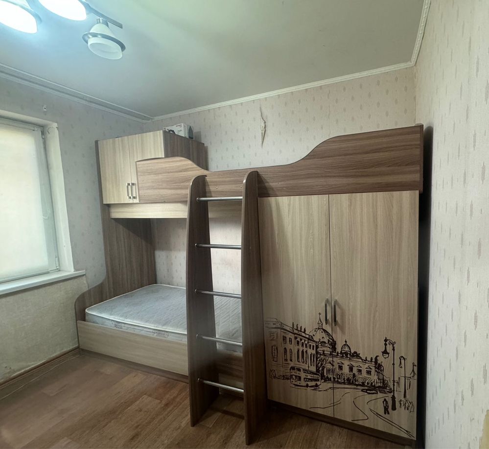 Продам детскую этажную  кровать
