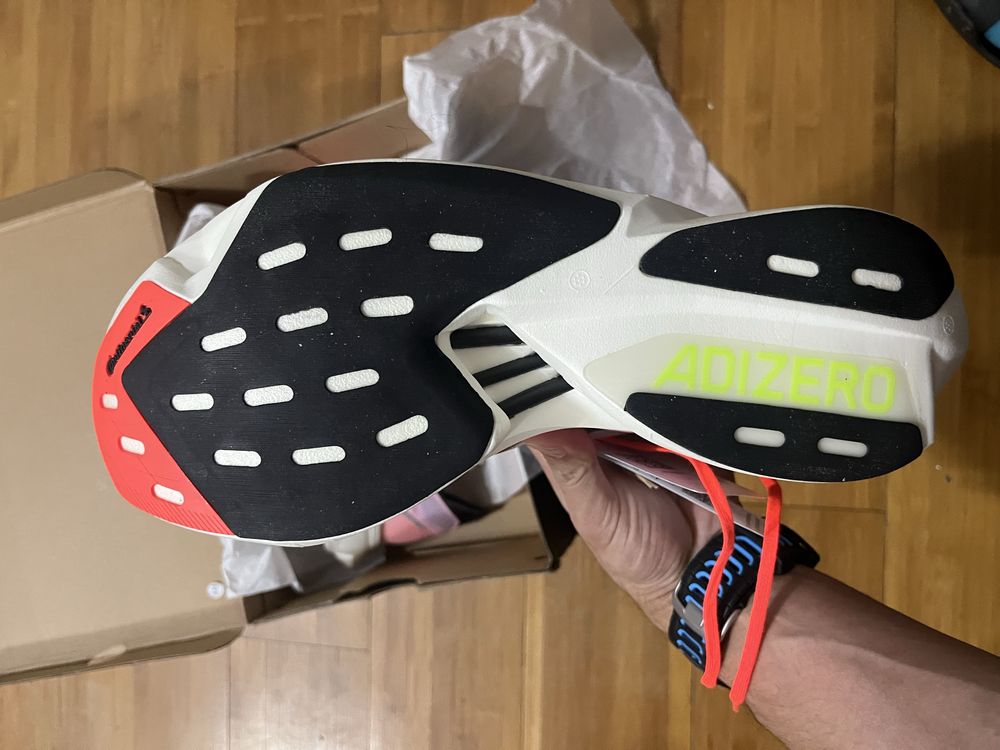 Продам Adidas adios pro 3 для бега новые