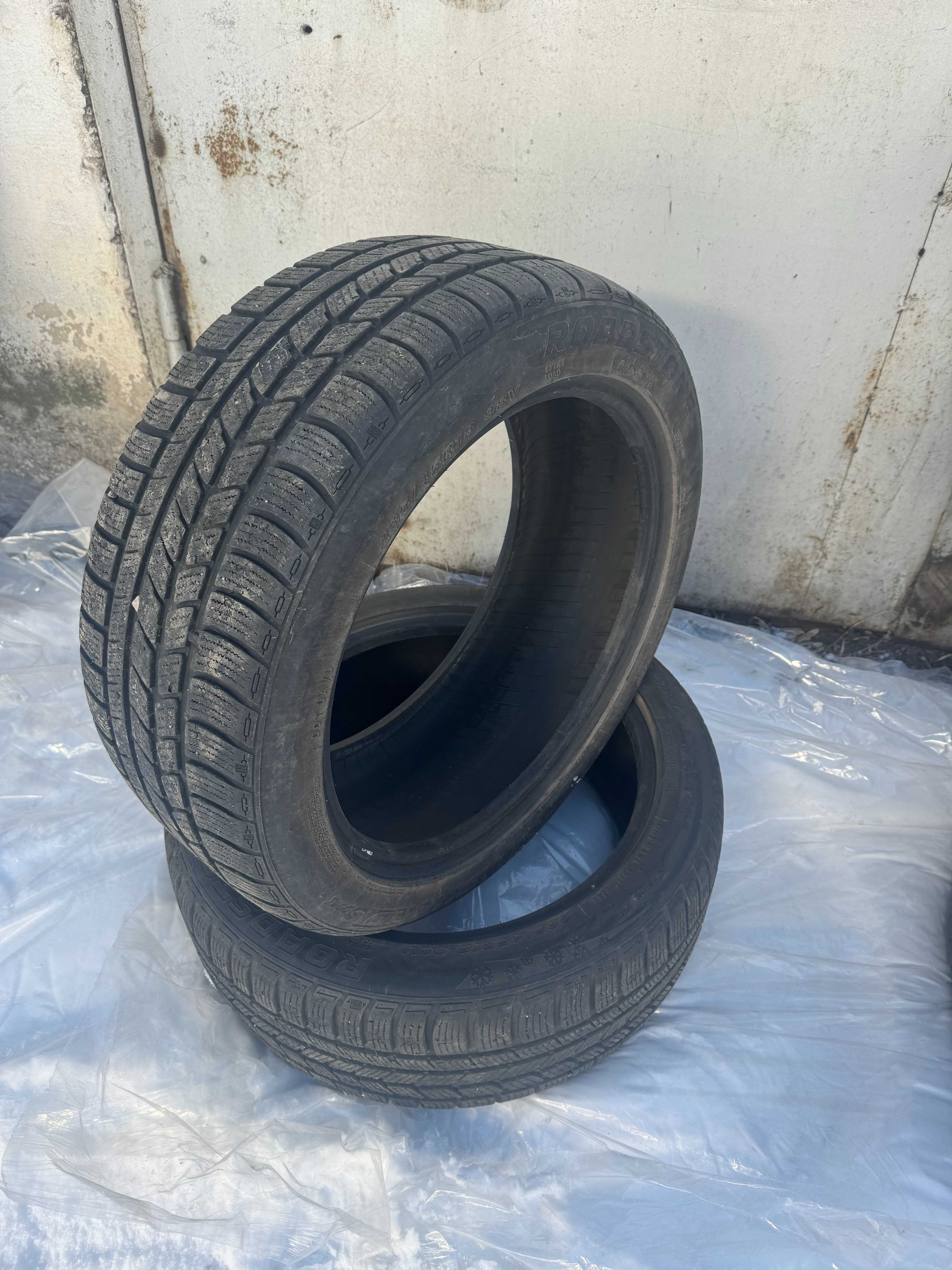 Шины RoadStone 235/45/R18 зимние
