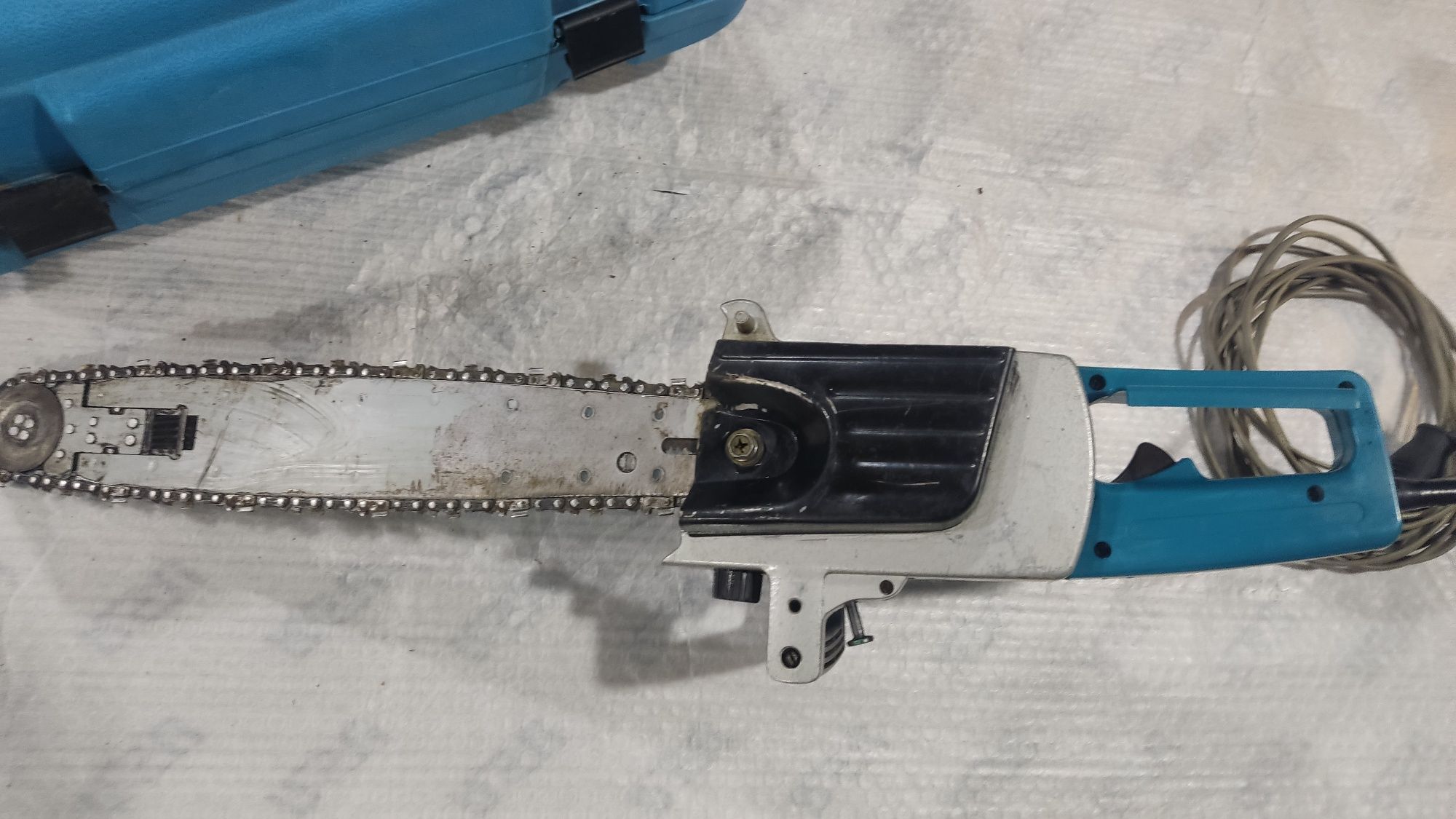 Продам пилу MAKITA