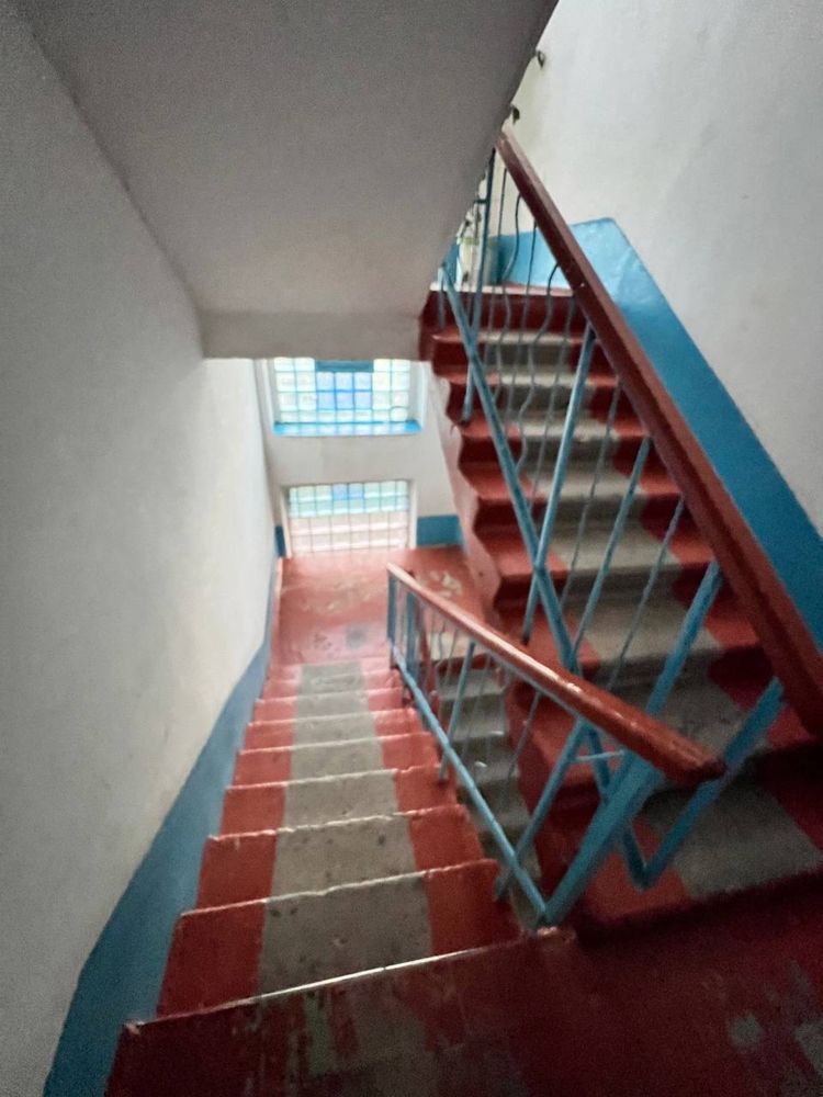 Продам трехкомнатную квартиру