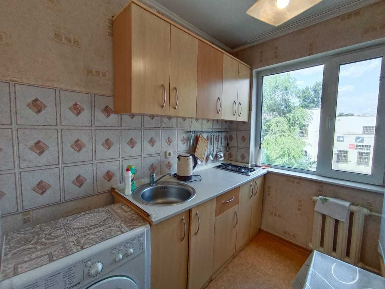 Продам 2 комнатную квартиру в 22 микрорайоне.