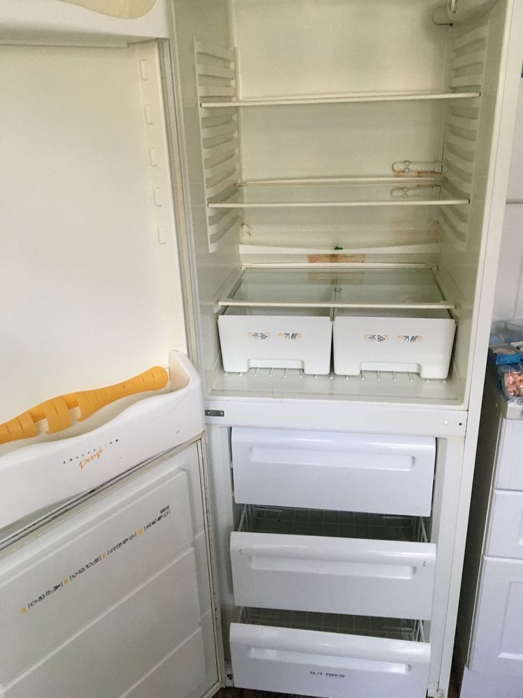 Продам холодильник Zanyssi.