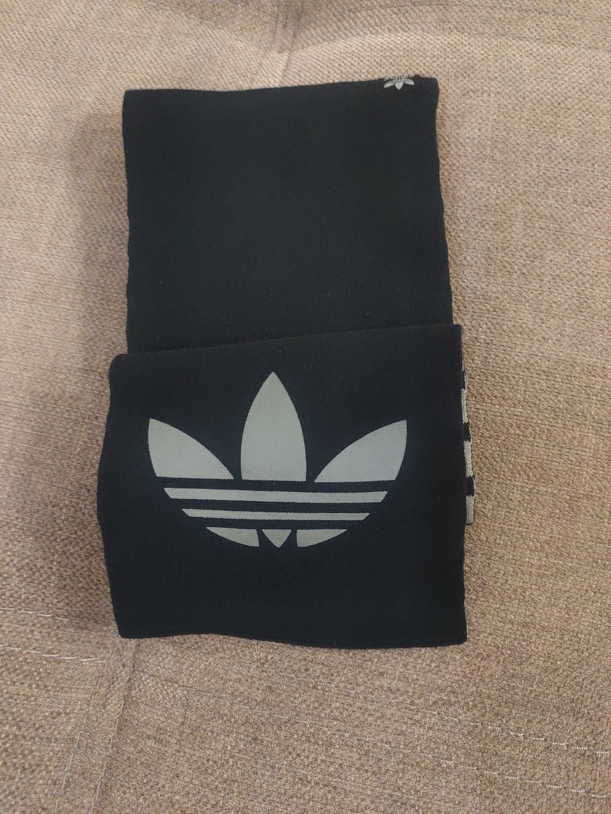Шарф Adidas Originals.