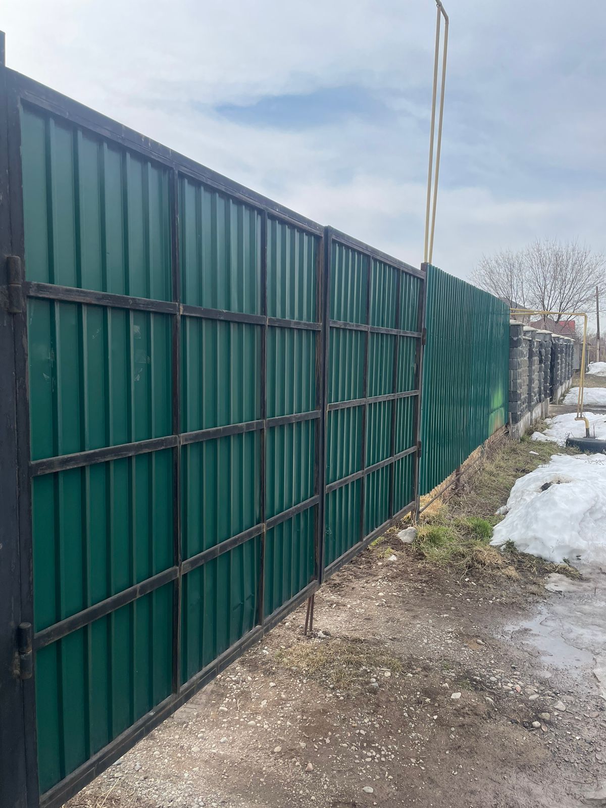 СРОЧНО Продам дом и 8 соток земли
