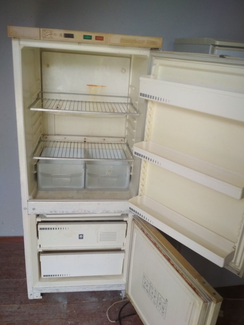 Продам холодильник
