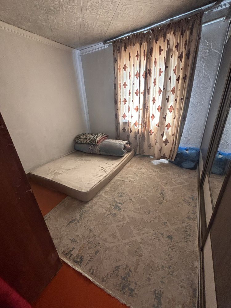 Дом 4 комнатный, туалет ванна есть