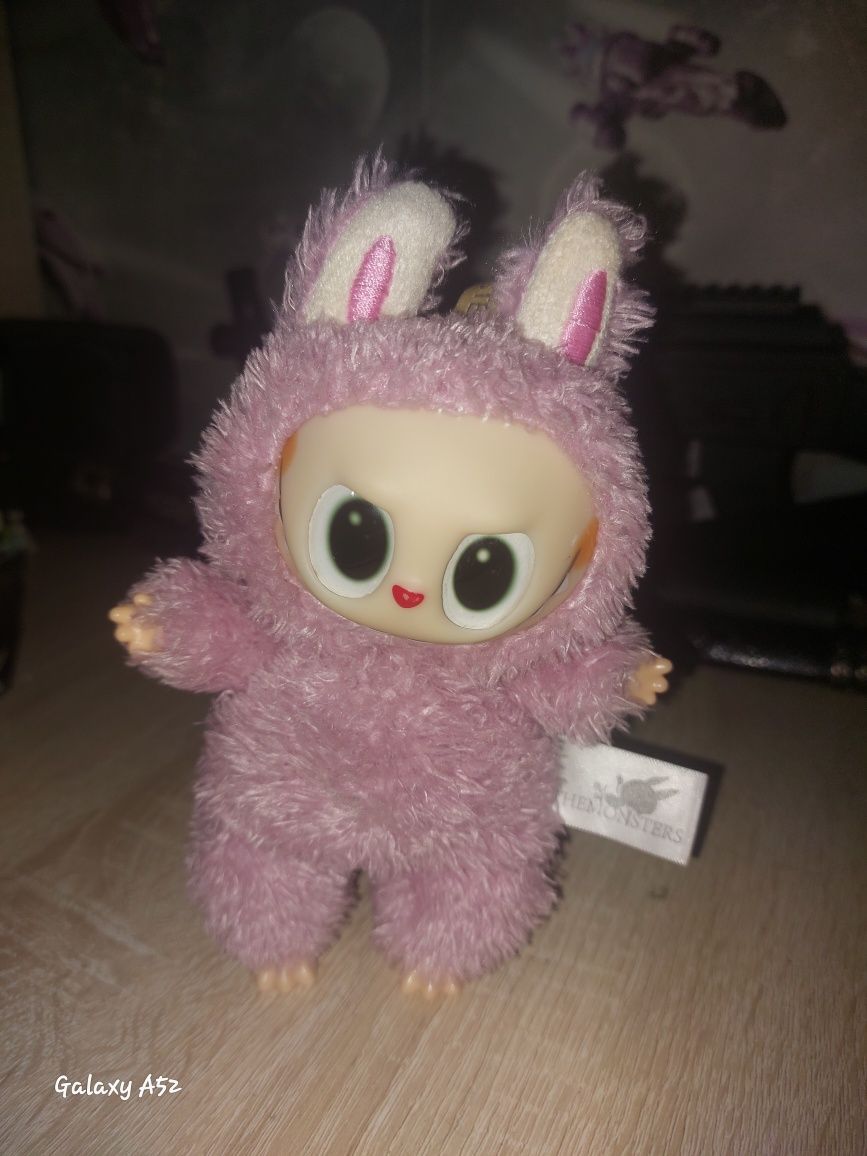 Продам лабубу (цена 2500)