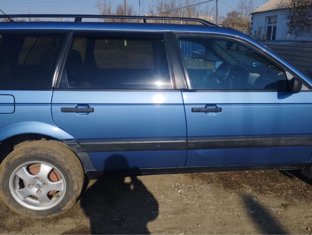 Продам машину Wolksvagen b3 универсал 1,9 .Торг уместен