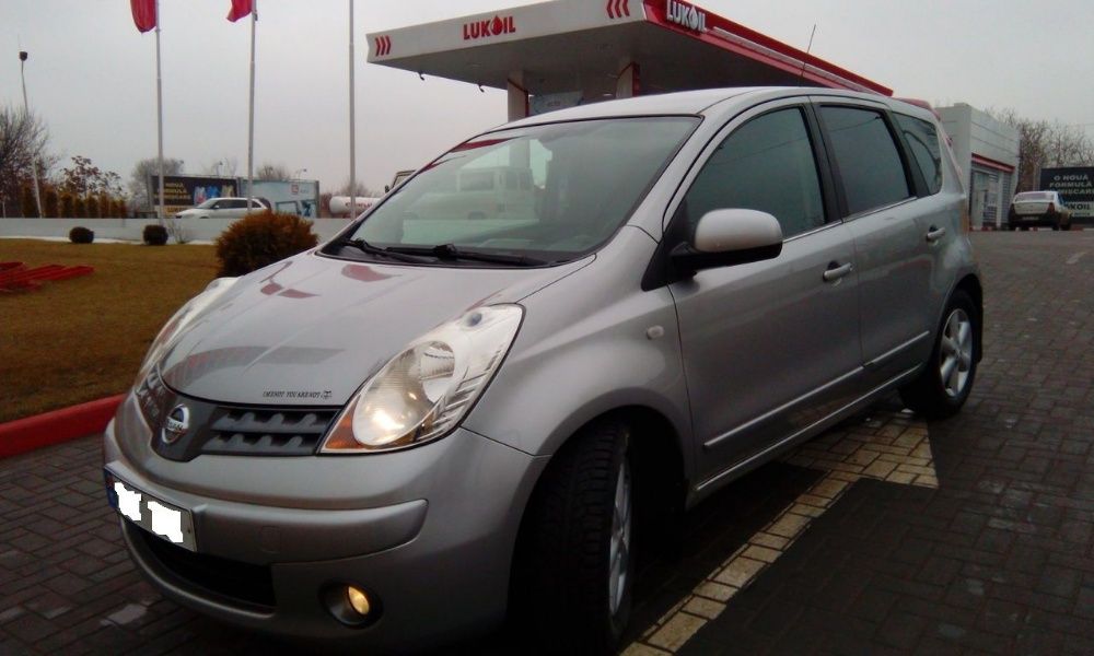 Запчасти фара правая оптика NISSAN NOTE E11 05-12 оригинал