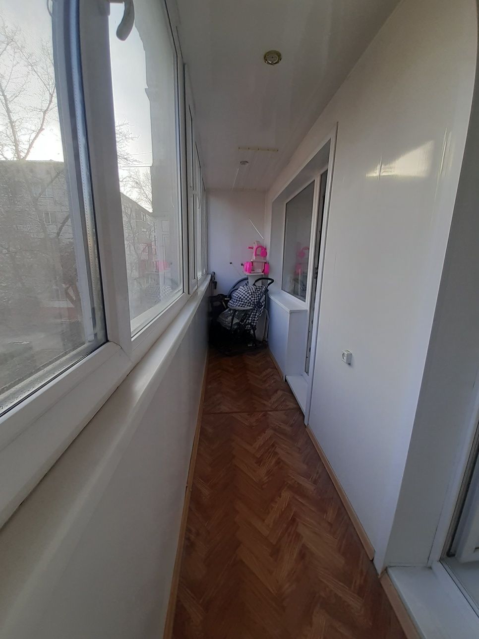 Продам квартиру 3-х комнатную