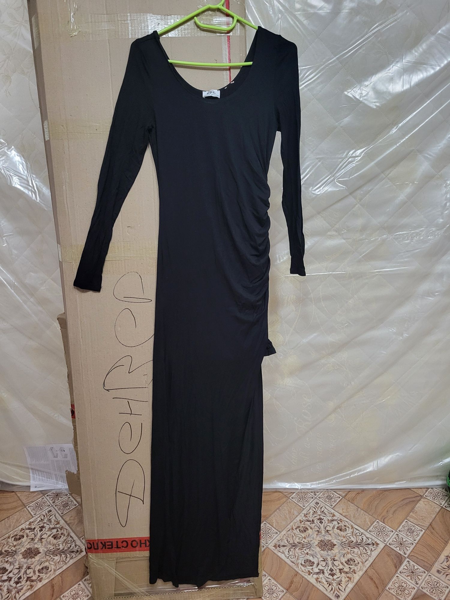Продам платье каждое по 2500