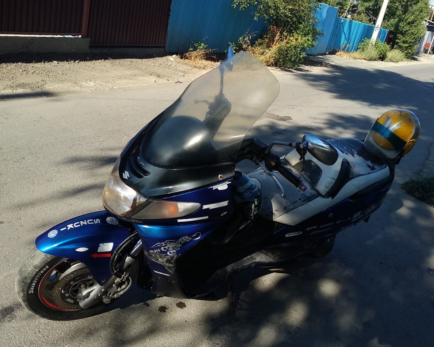 Suzuki Sky Wave 250 куб макси скутер на ходу