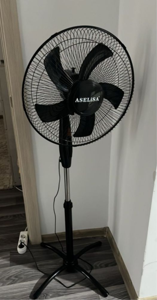 Вентилятор ASELISA черный