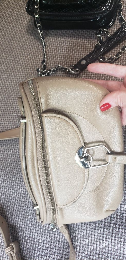 Лаковая сумочка Zara + бежевая минисумка