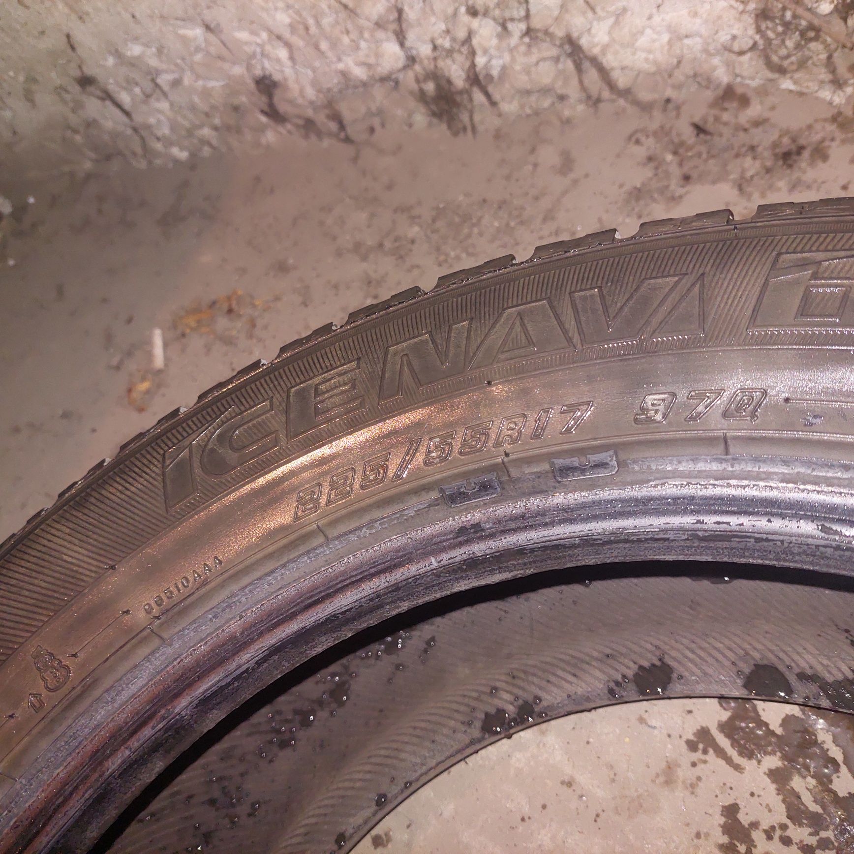 Шины 225,17,55
Goodyear 40% износ 
Yokohama 10 % износ 
110 тыс