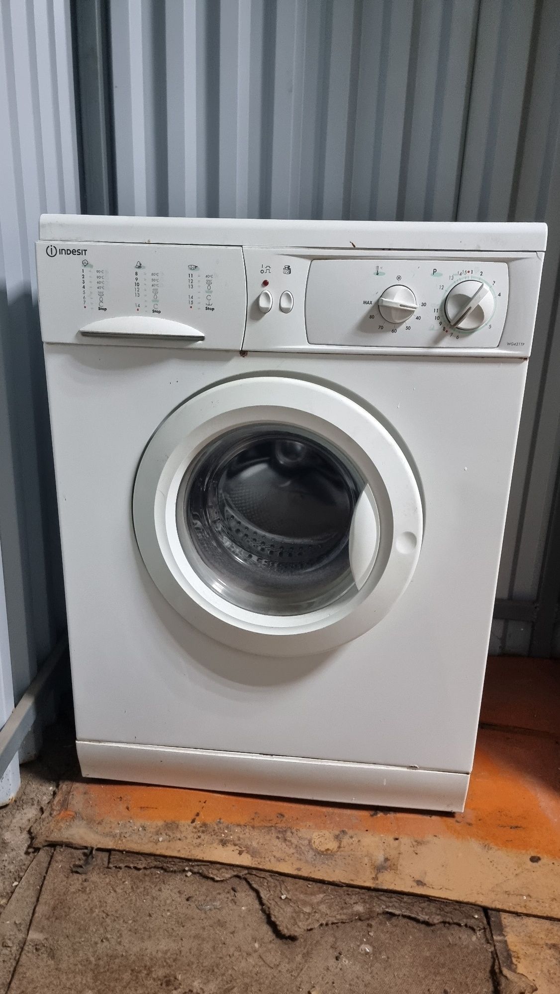 Стиральная машина Indesit
