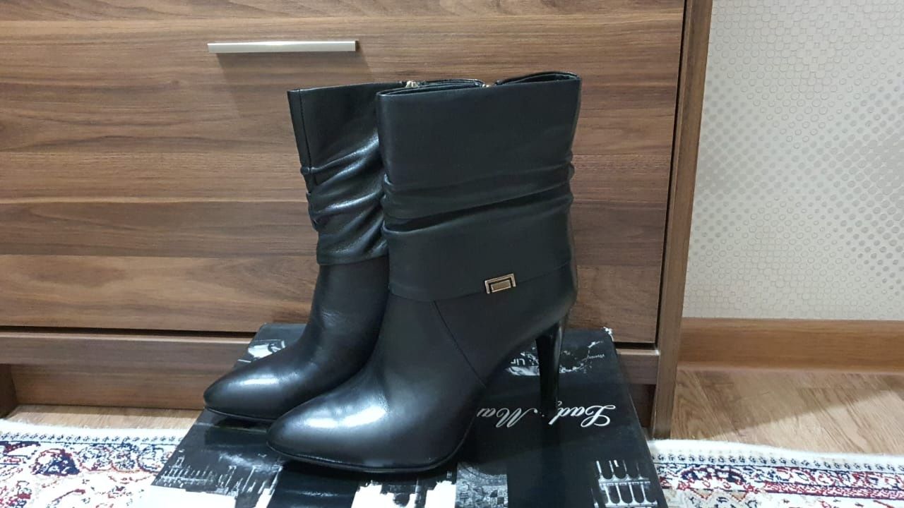 Продам новые сапоги!