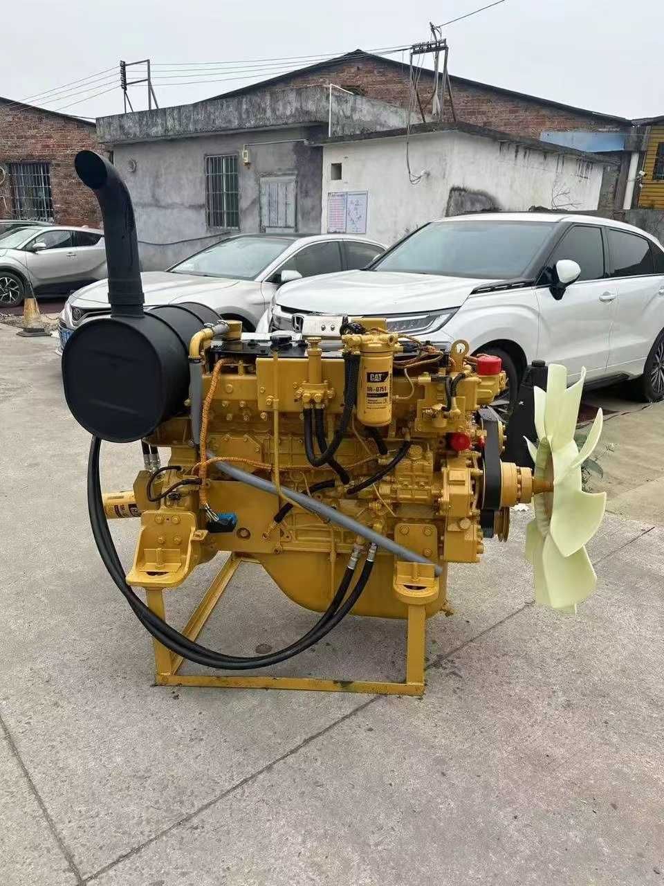 Дизельный двигатель ДВС Caterpillar CAT C6.4