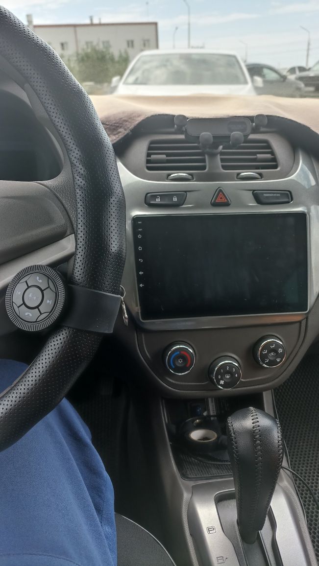 Продаётся беспроводной джойстик на руль для автомагнитолы