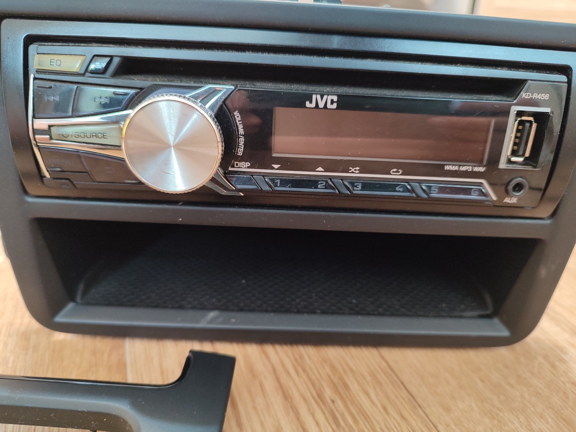 Магнитола JVC с пультом