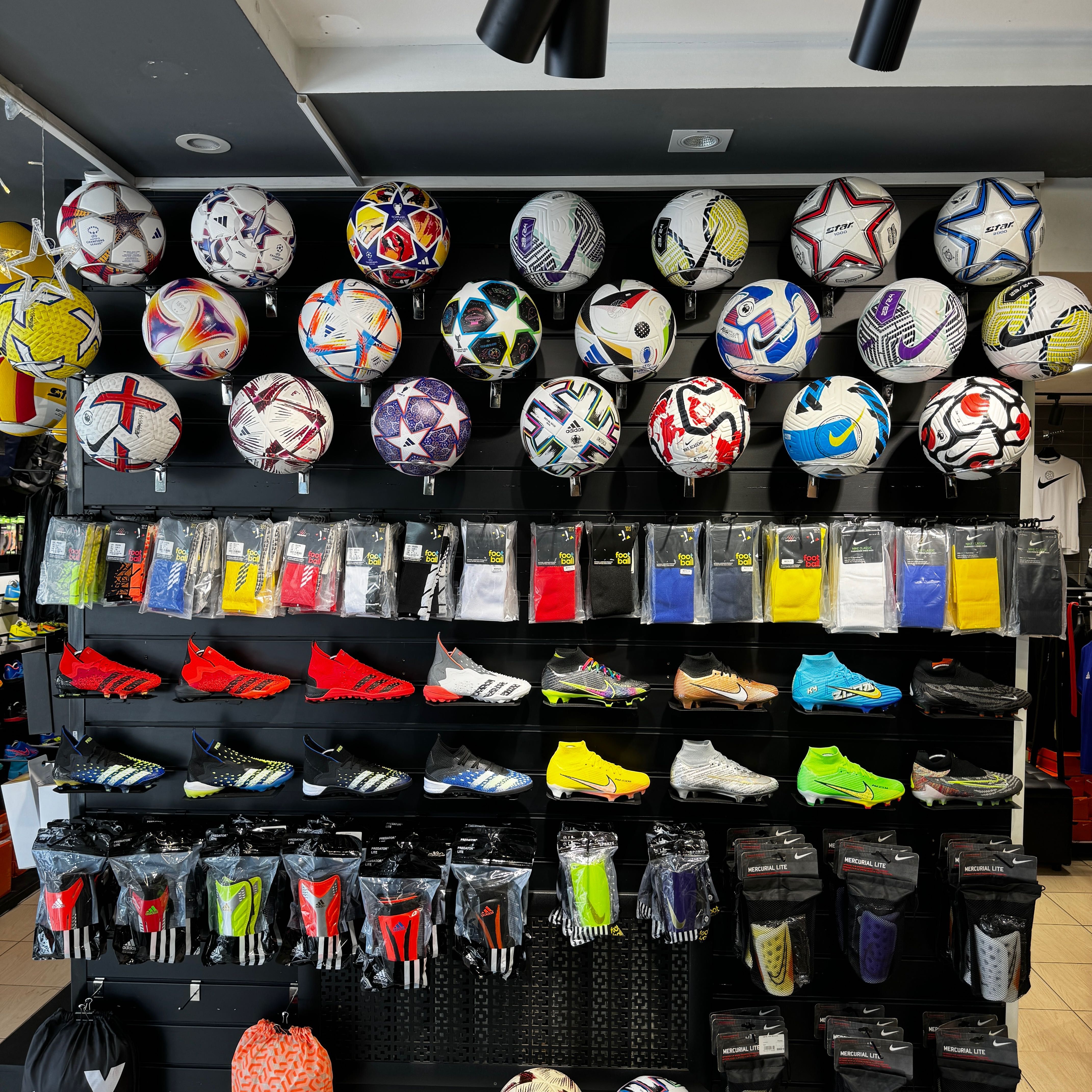 Adidas Uniforia Euro 2020 мяч футбольный размер 5.