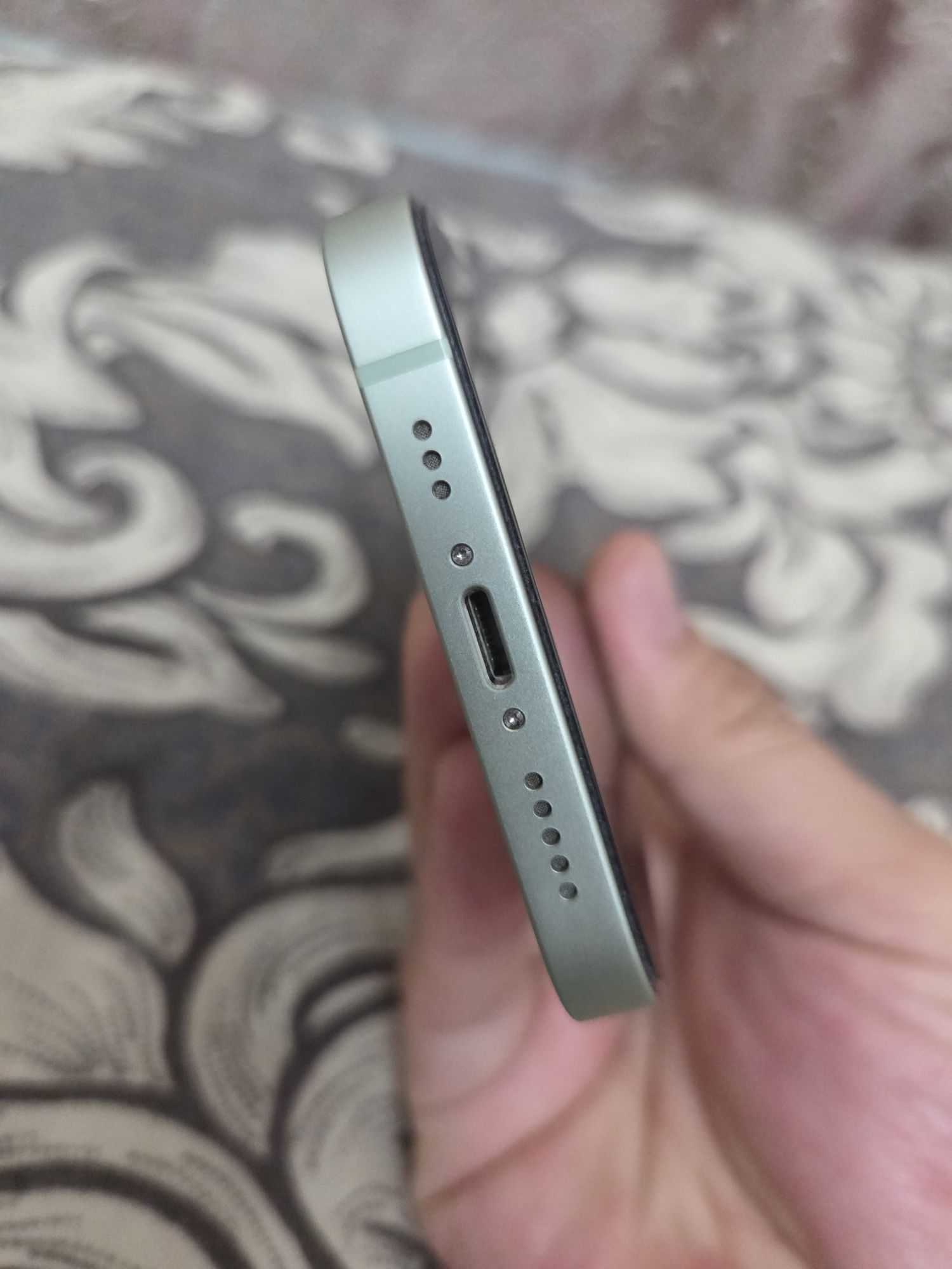 Продам iphone 12