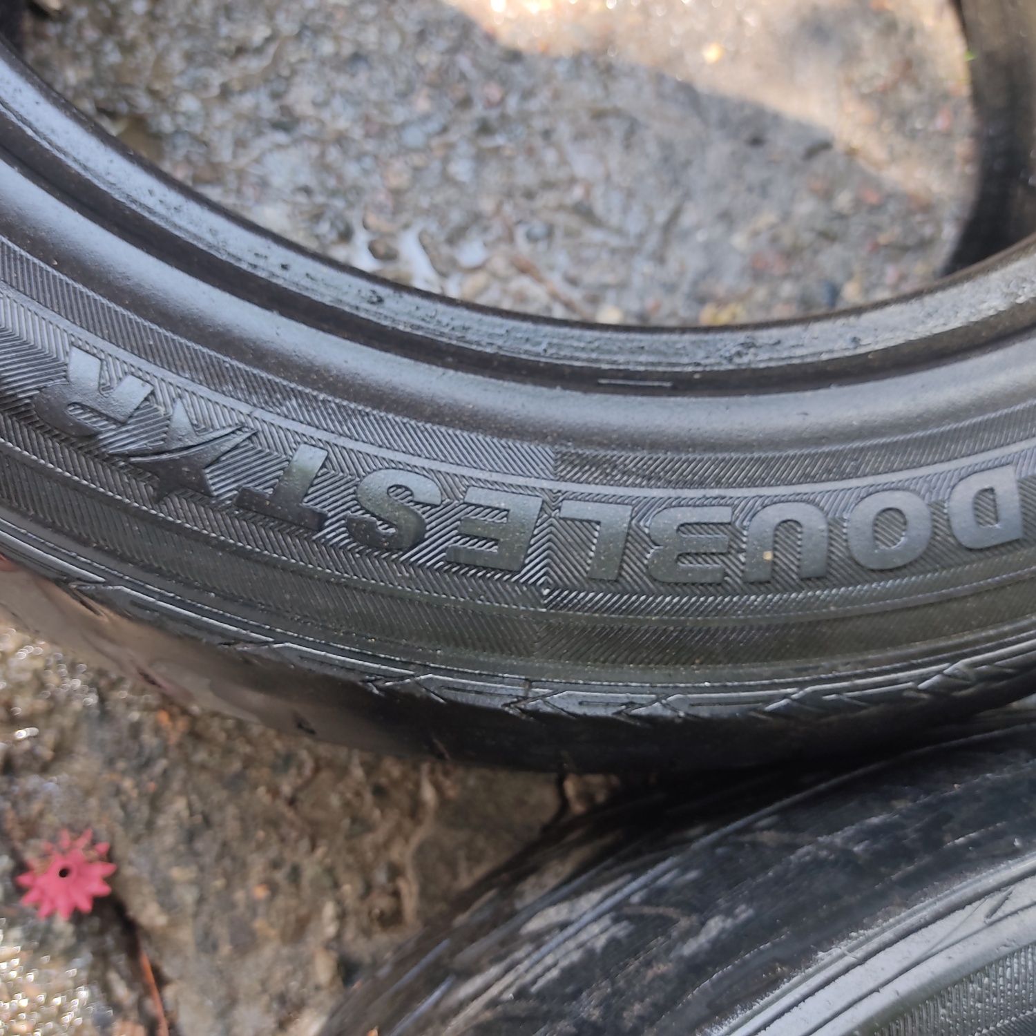 Продам шины б/у 215/55 r 17