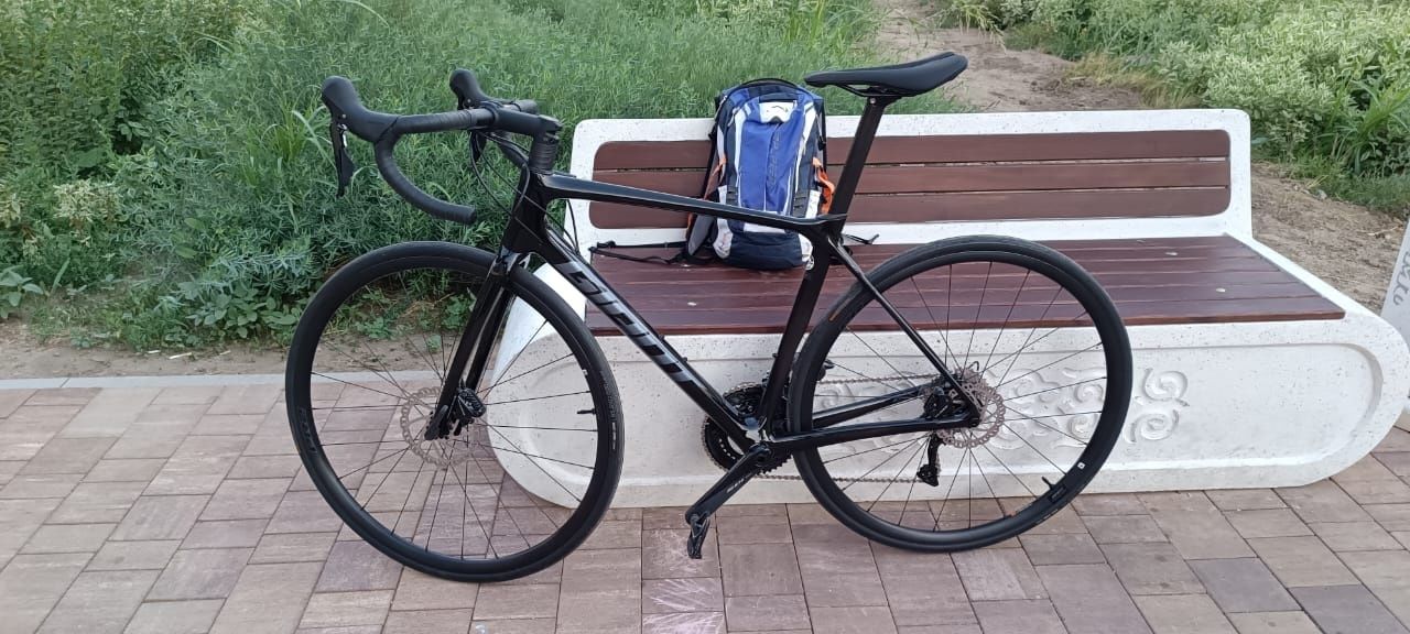 Шоссейный велосипед.Giant TCR ADVANCED 2 DISC-KOM - 2022