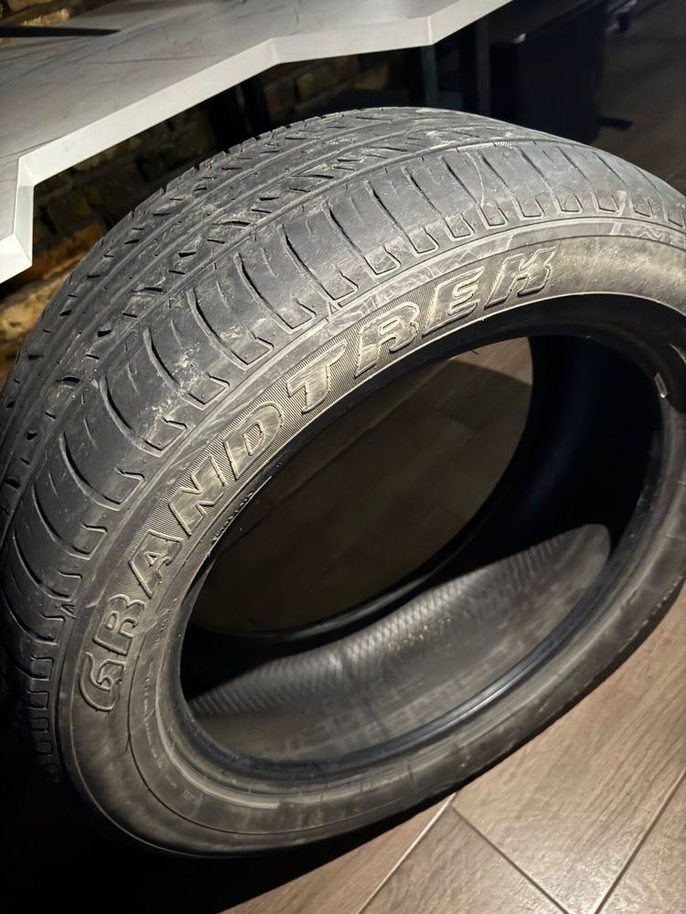 Продам шины Dunlop