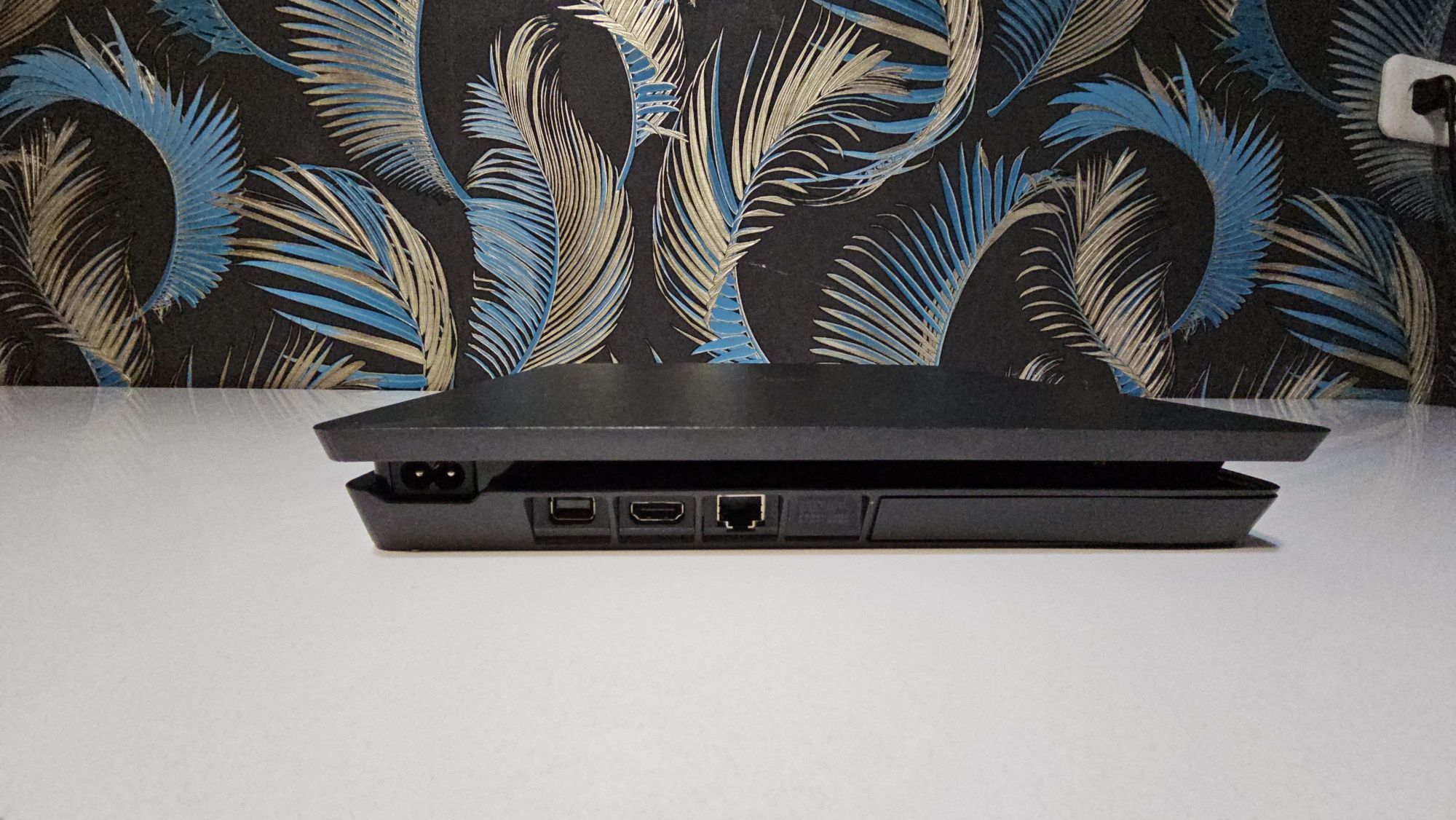 PlayStation 4 Slim