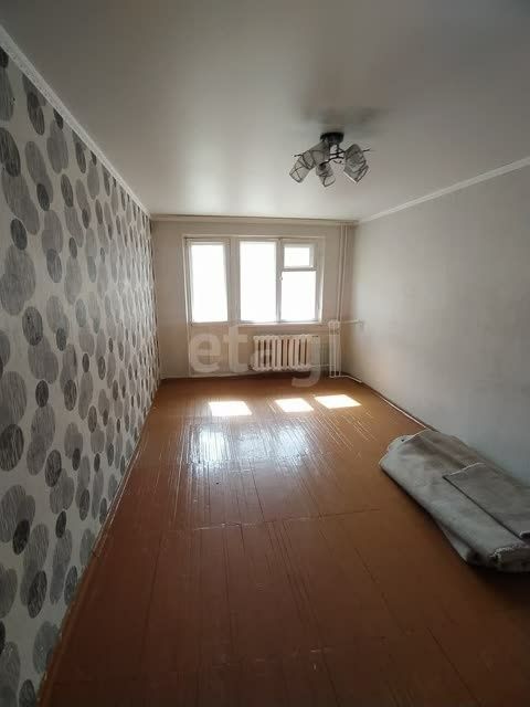 Продам 2 комнатную квартиру район цона.
