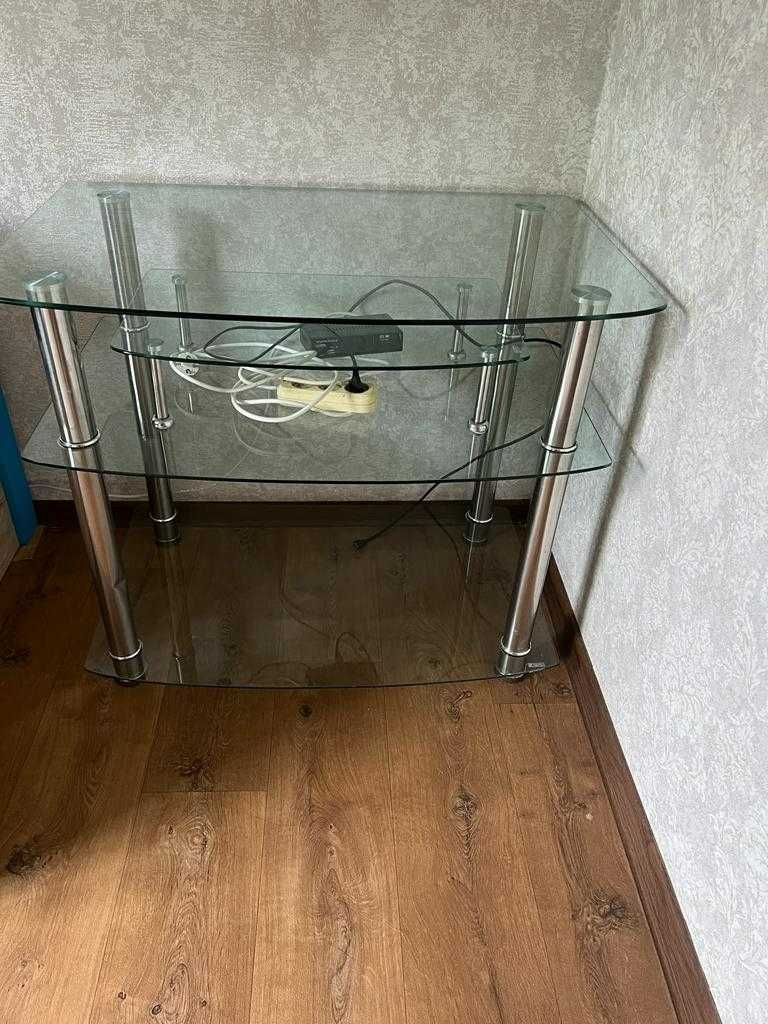 Продам мебель в хорошем состоянии – диван, кровать, шкаф диван,  и др.