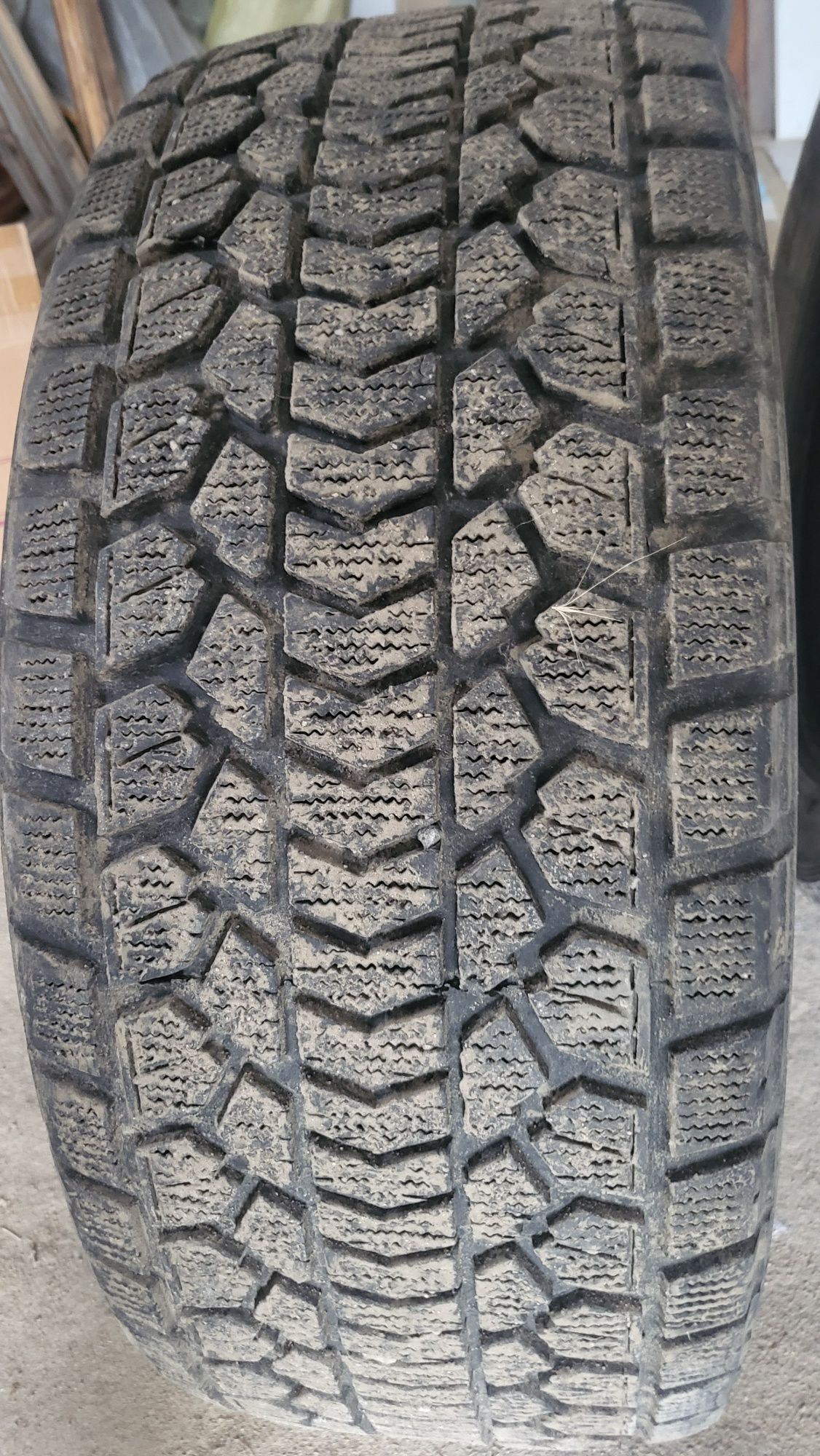 Продам резину R20