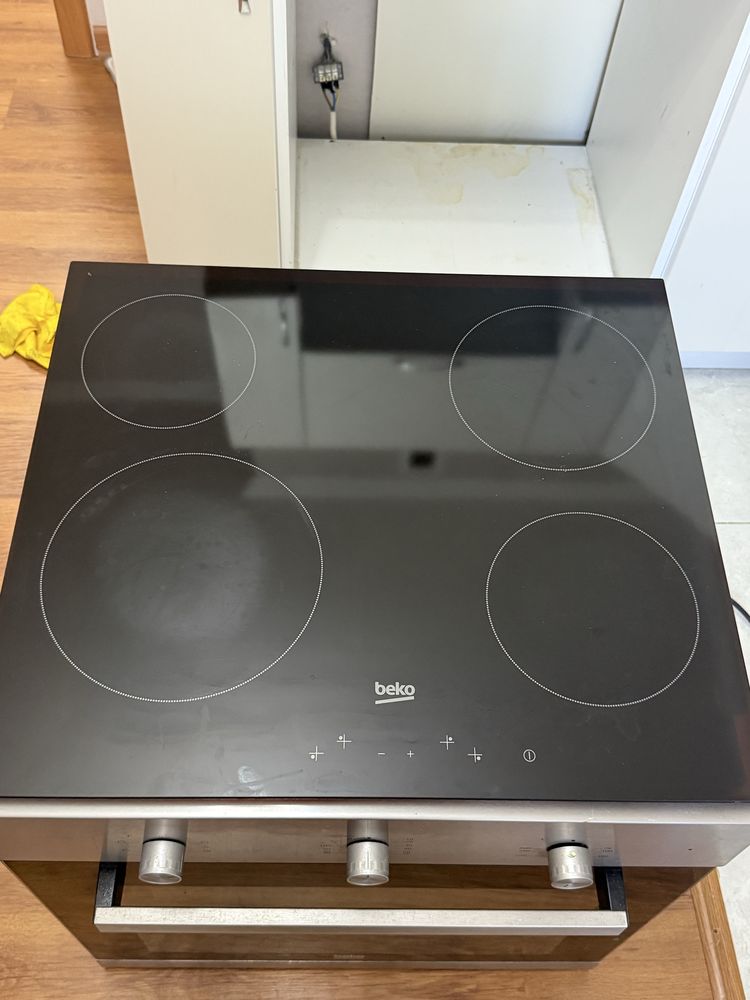 Продам варочную поверхность Beko