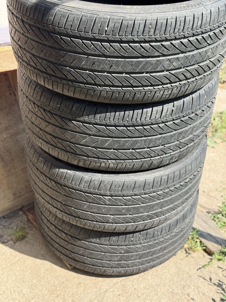Шины летние 235/40/19 Bridgestone Turanza