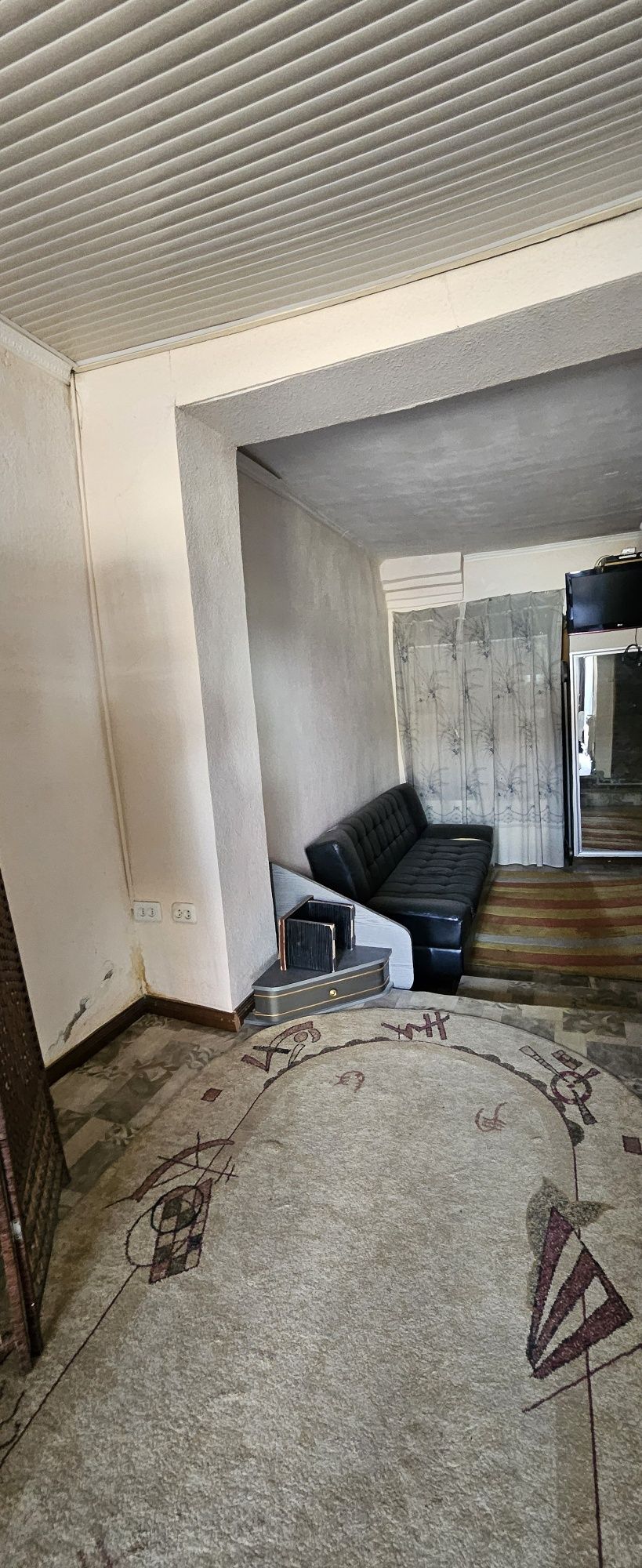 Валюта сатылады 5 бөлмелі алып базарында