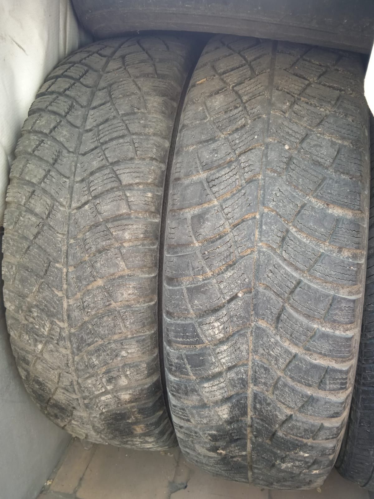 Продам шины R 15
