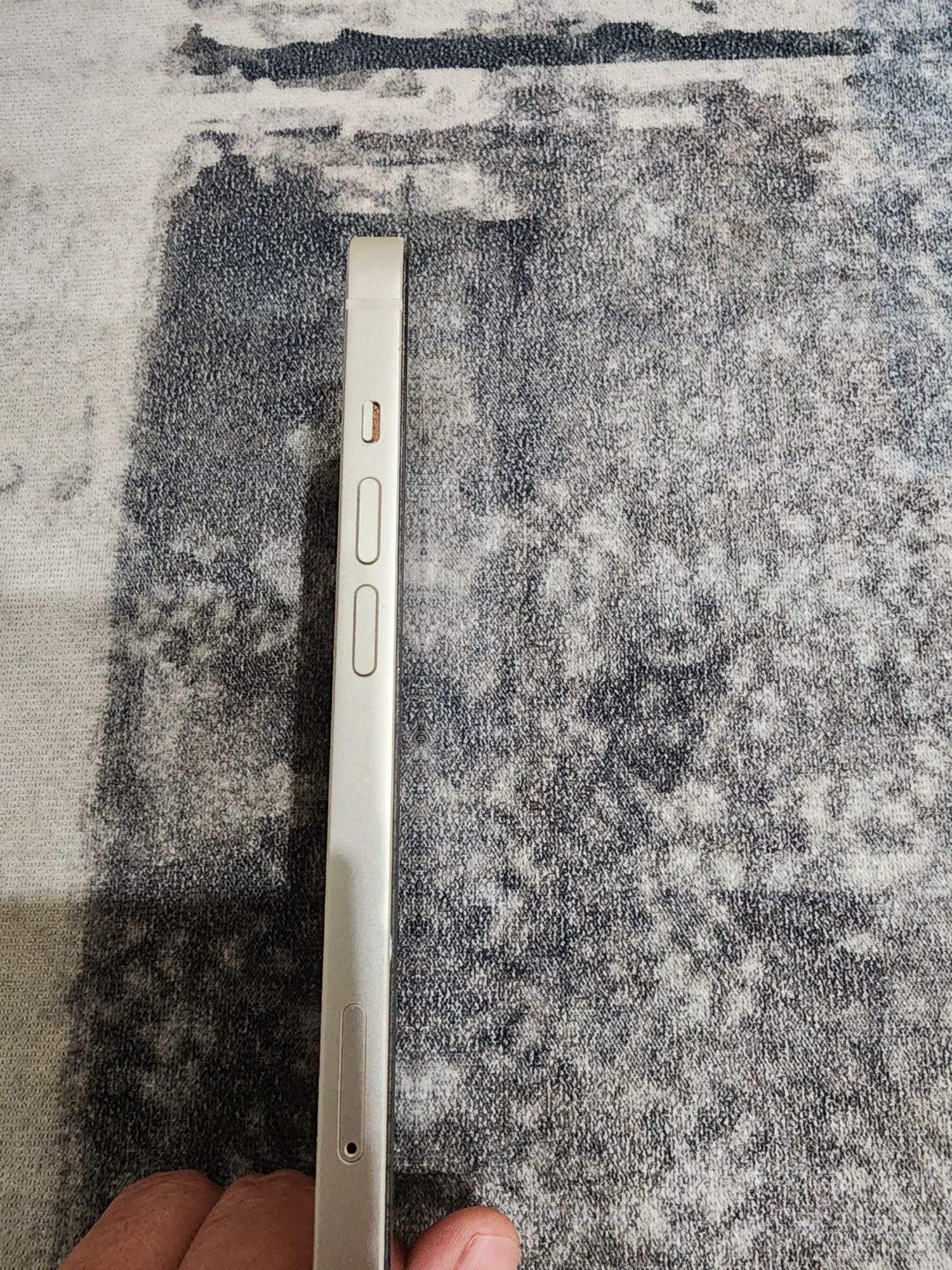 Продам Iphone 13 128 gb