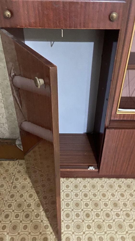 Отдам советскую стенку