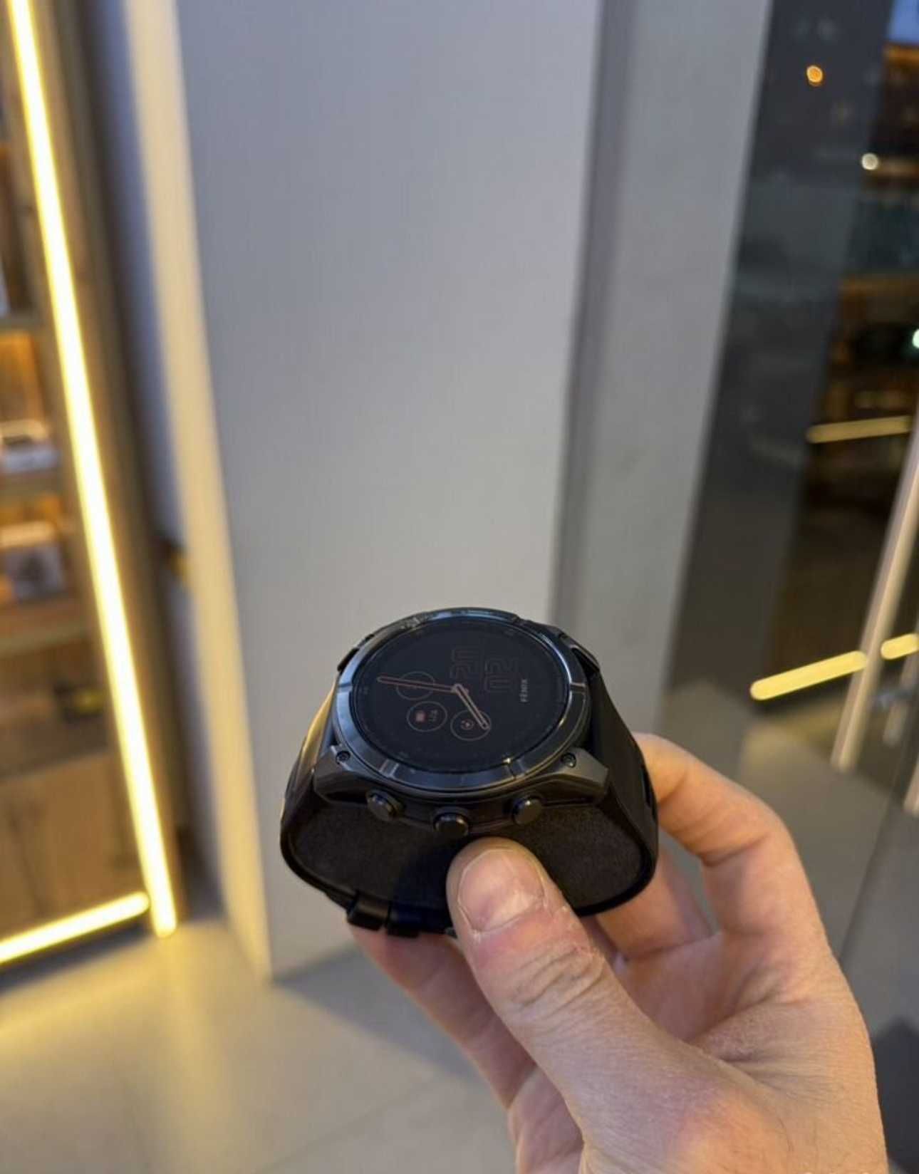 Электронные часы Garmin