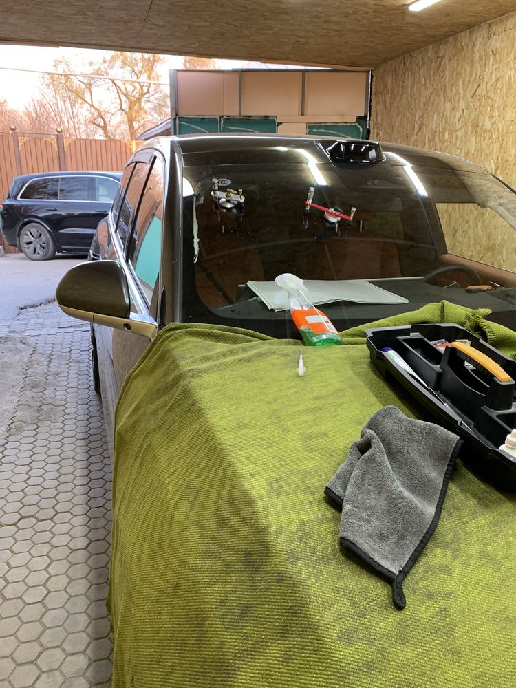 Реставрация лобовых автостекол (сколы,трещины)