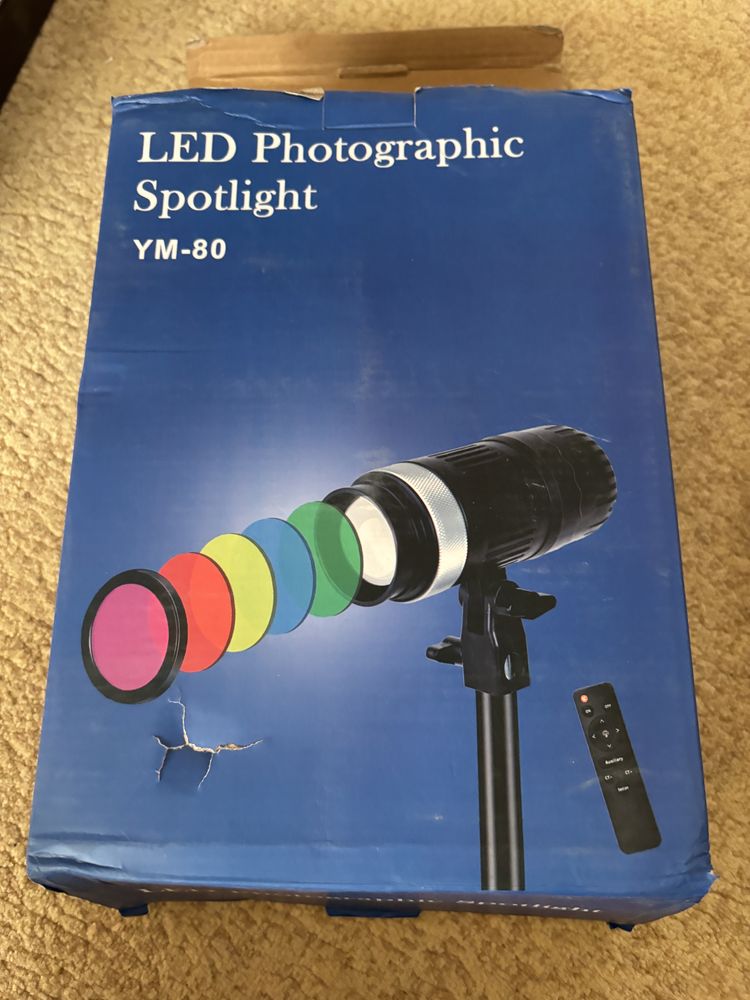 Led фонарик с разными цветами