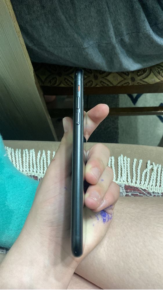 Продам айфон xr