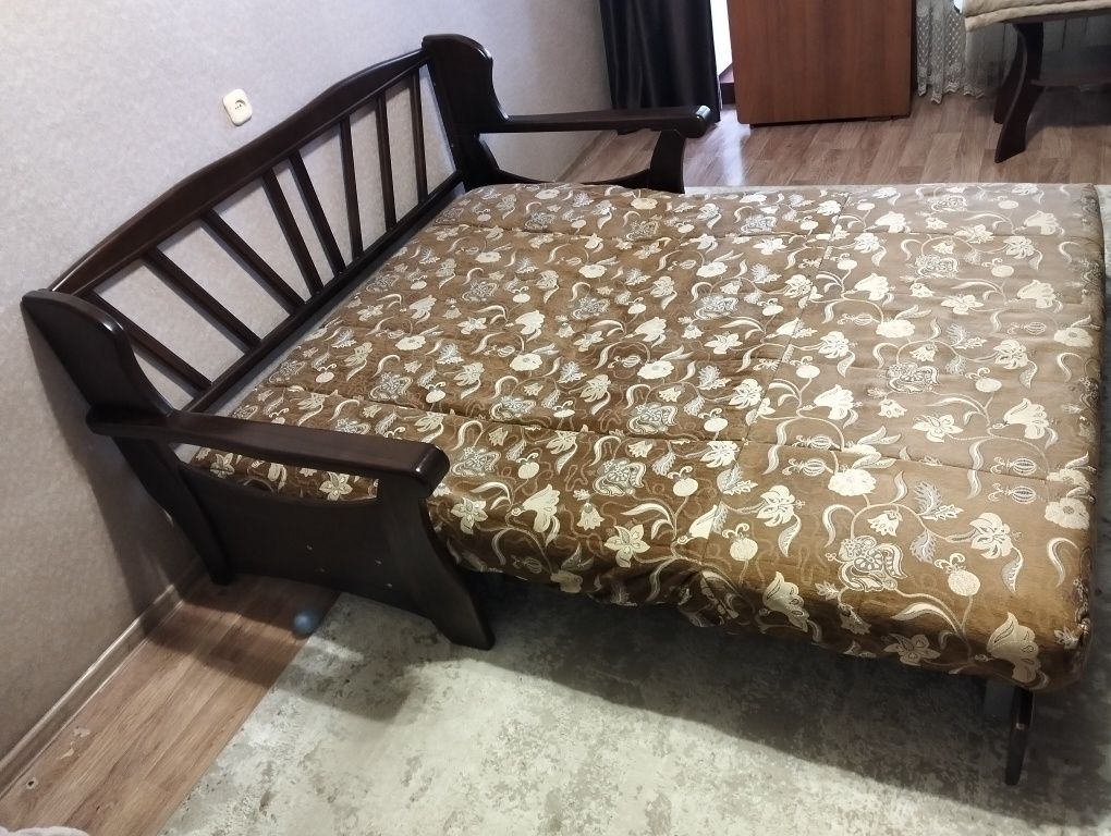 Продам диван б/у
