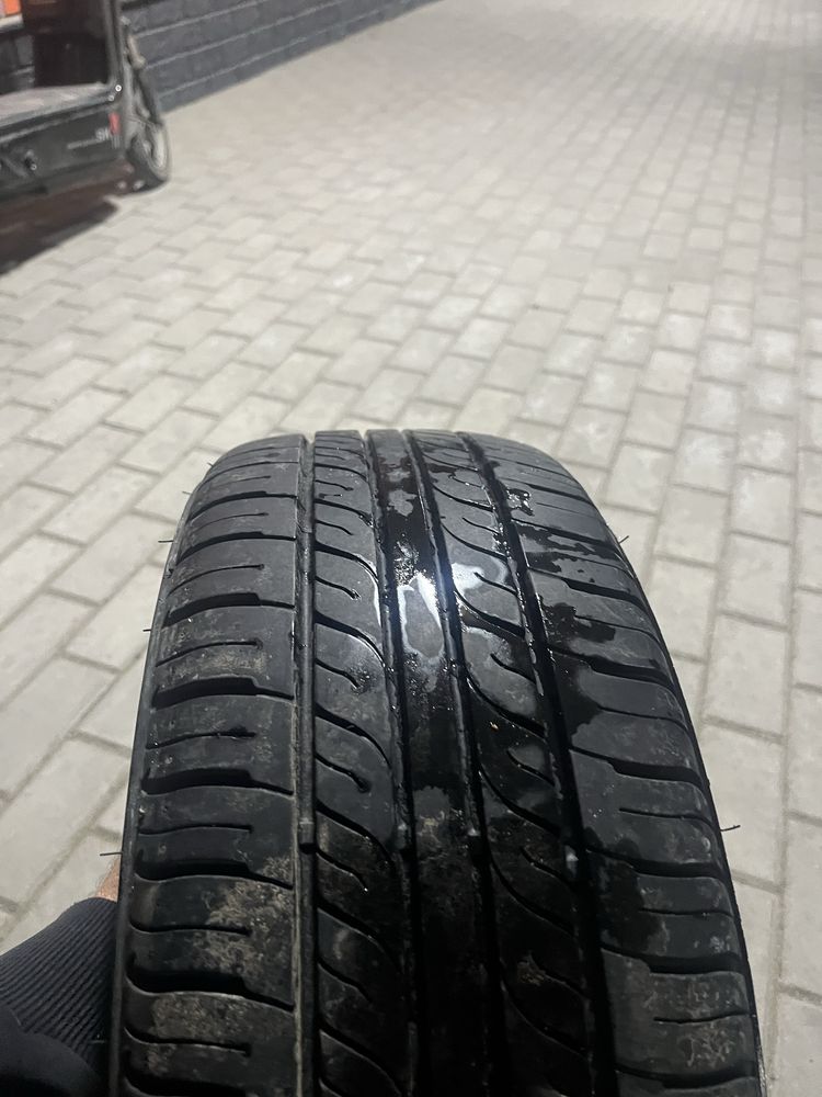 Продам комплект шин