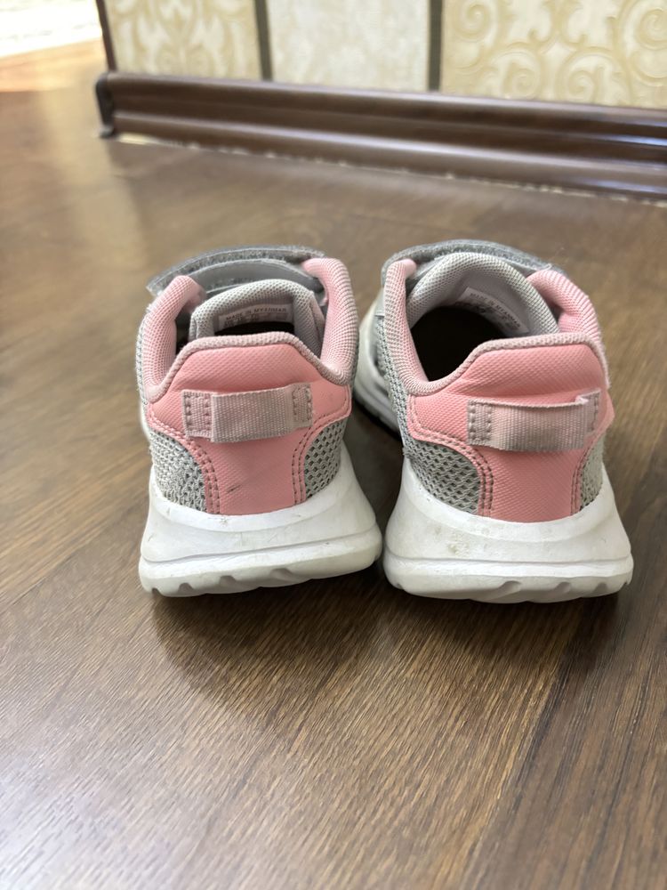Кроссовки adidas оригинал