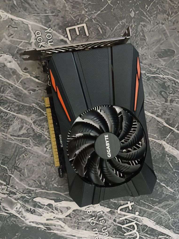 Продам видеокарту 1050TI на 4GB