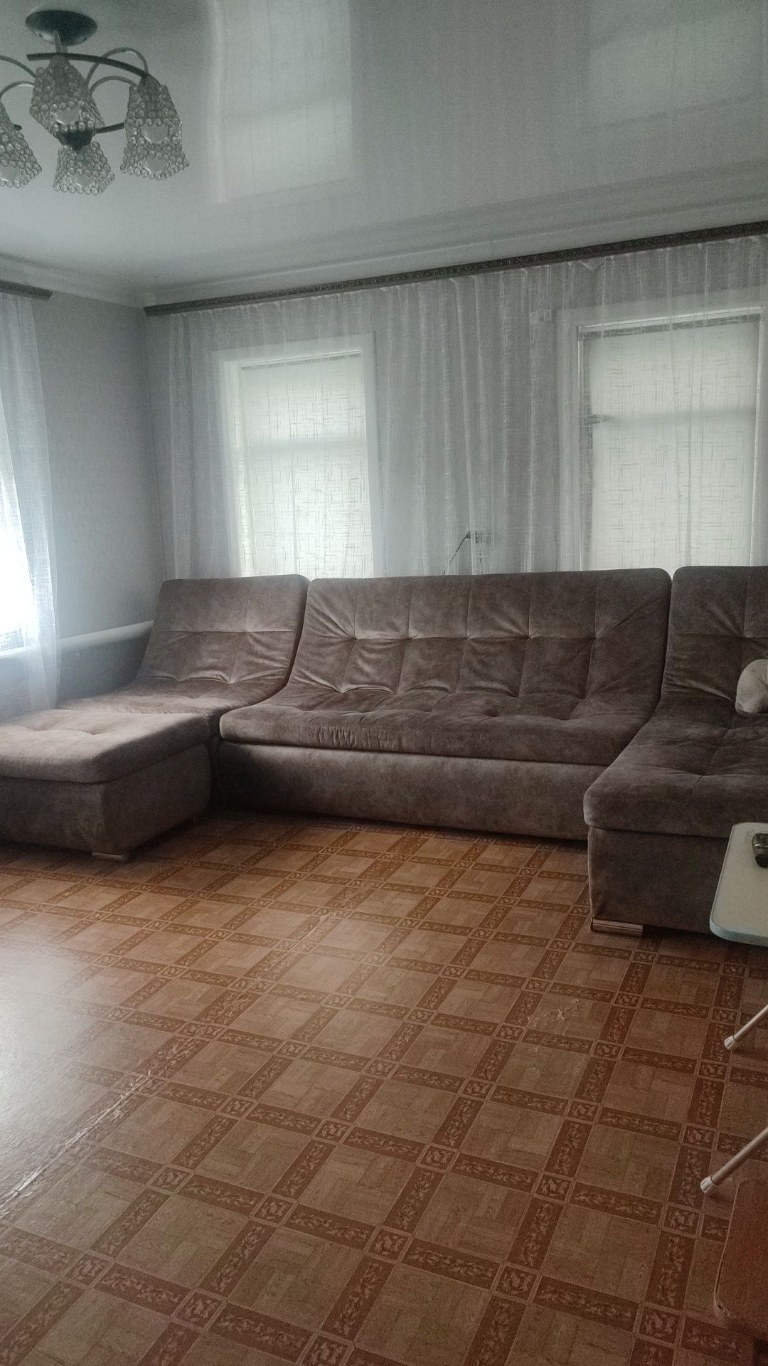 Продам диван состояние отличное.