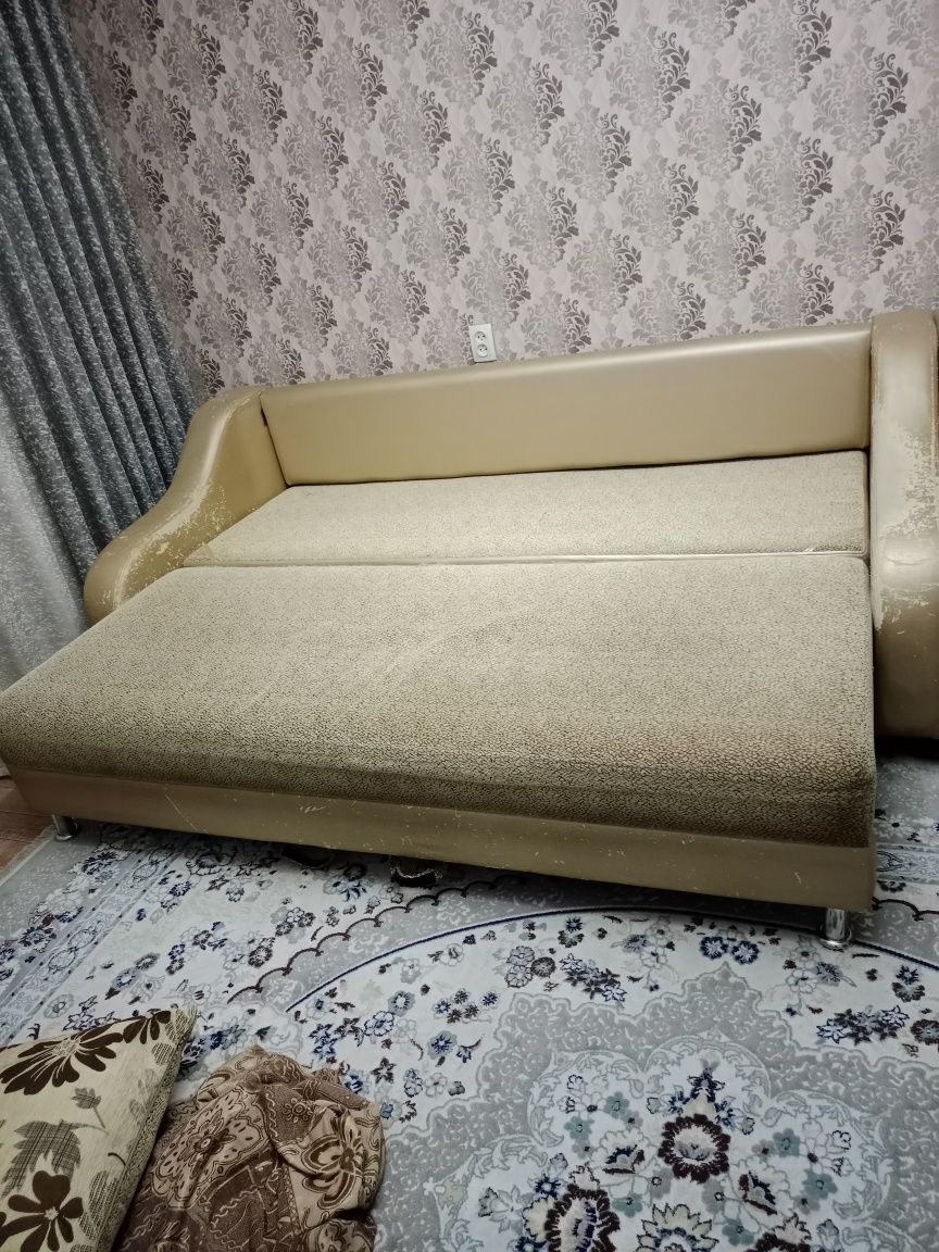Продам мягкую мебель диван и софа